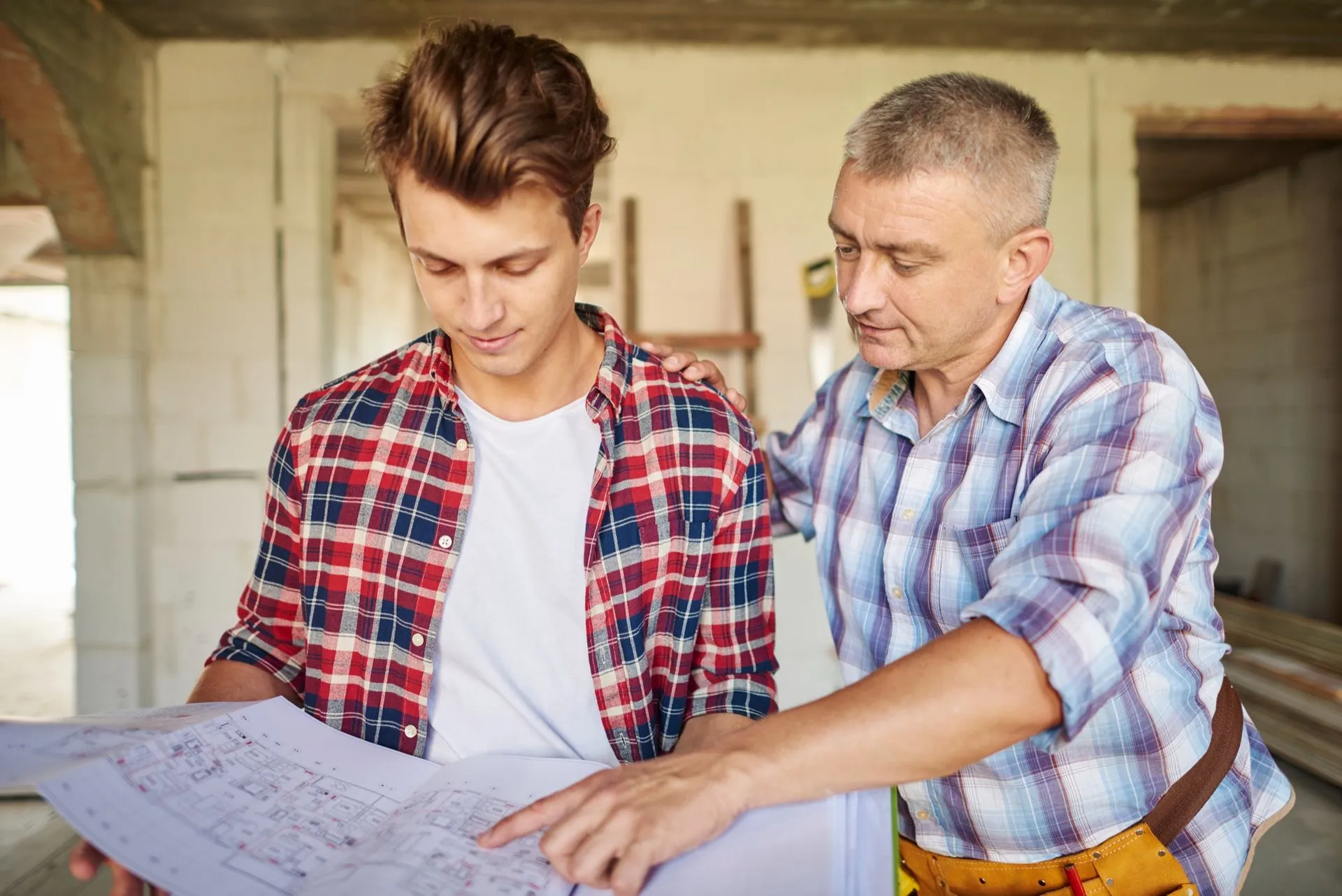 Comparing Concrete Foundation Costs: Poured vs. Precast Options