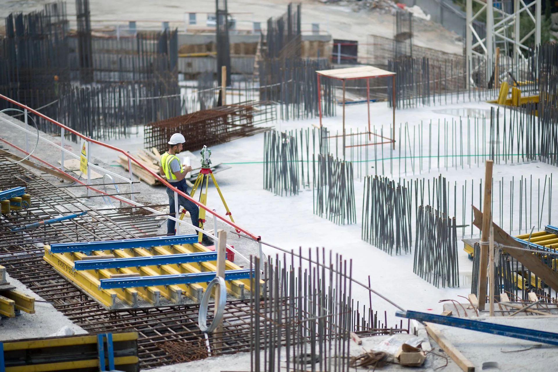Foundation Concrete Contractors: 10 Signs You Urgently Need Them!
